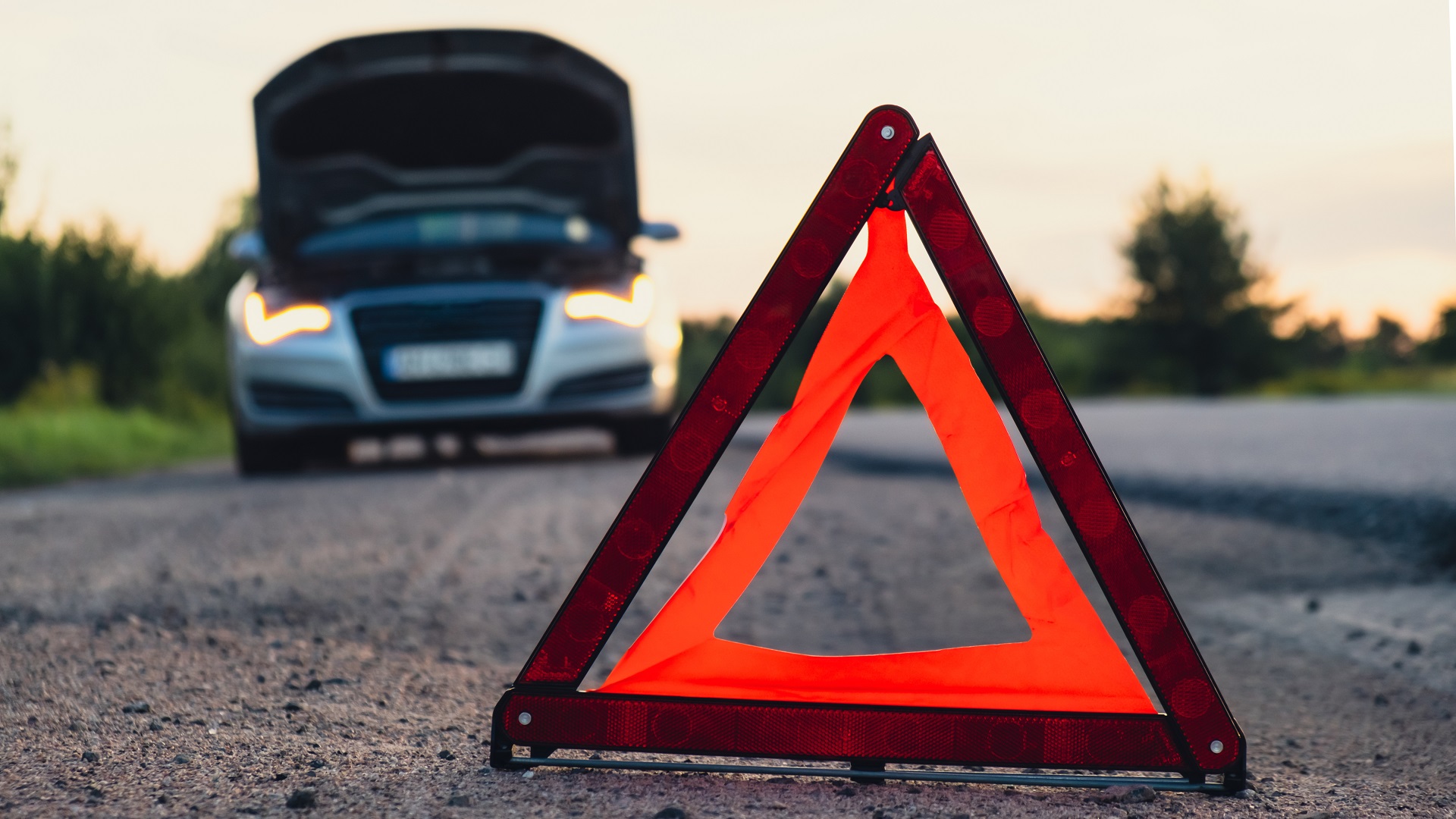 L’importance du triangle de signalisation et des équipements d’urgence dans les voitures