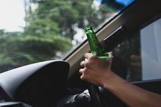 Alcool et conduite un comportement à haut risque et des conséquences graves